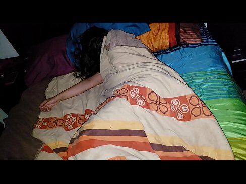 ❤️ Hijastro regañando a su joven madrastra mientras duerme ️ Video de sexo en es.ixiporn-com.ru ❌️